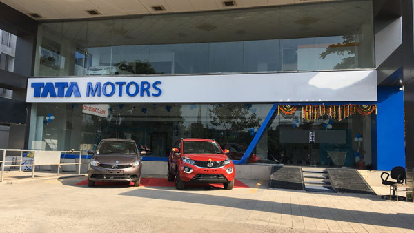 Tata Motors Dealer Sold Old Car As New - Court Orders To Provide A New Car