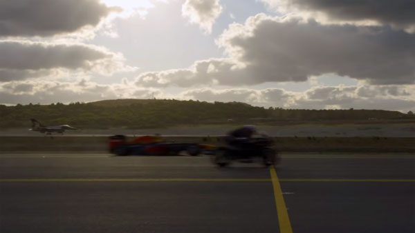 Kawasaki Ninja H2R Drag Race With A F1 Car & A F-16 Fighter Jet; Part Of The Teknofest Istanbul Event