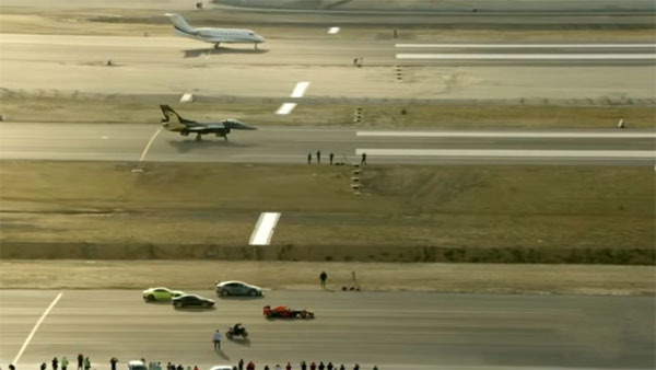 Kawasaki Ninja H2R Drag Race With A F1 Car & A F-16 Fighter Jet; Part Of The Teknofest Istanbul Event