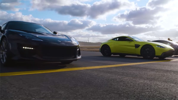 Kawasaki Ninja H2R Drag Race With A F1 Car & A F-16 Fighter Jet; Part Of The Teknofest Istanbul Event