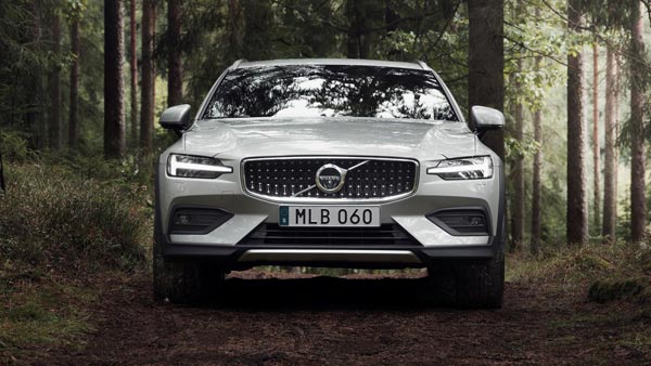 New 2019 Volvo V60 Cross Country Unveiled; Specifications, Features, Images & More