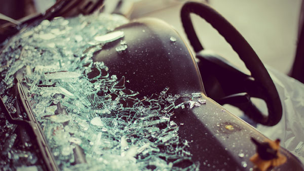 10 Reasons For A Car’s Windshield To Crack — How To Avoid It? 10 Reasons For A Car’s Windshield To Crack — How To Avoid It?