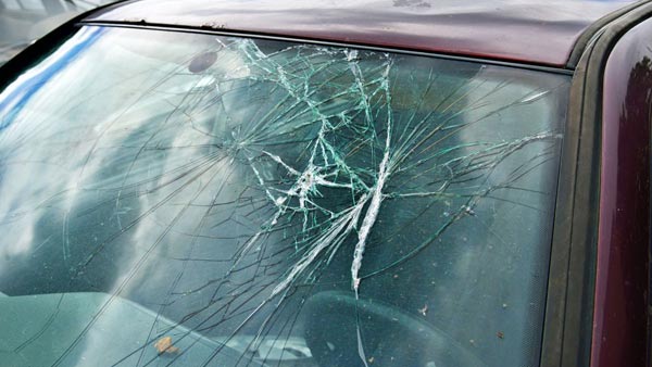 10 Reasons For A Car’s Windshield To Crack — How To Avoid It? 10 Reasons For A Car’s Windshield To Crack — How To Avoid It?