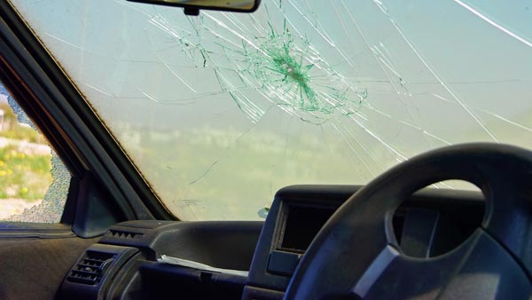 10 Reasons For A Car’s Windshield To Crack — How To Avoid It? 10 Reasons For A Car’s Windshield To Crack — How To Avoid It?