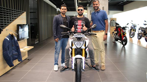 Yuvraj Singh Buys A BMW G 310 R