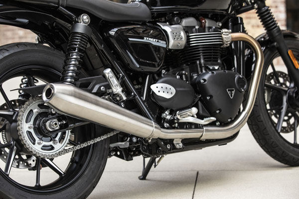 2019 Triumph Street Twin & Street Scrambler Unveiled At The Intermot 2019; Specs, Features, Images & More