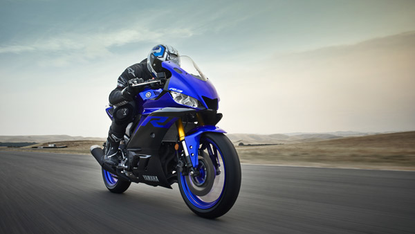 2019 Yamaha YZF-R3 Revealed – Gets LED Headlights And Digital Instrument Cluster