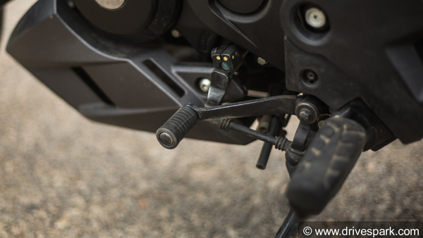 Honda X-Blade Review — A Style Statement In The Commuter Segment