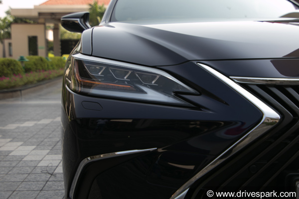 2018 Lexus ES 300h Review — Designed To Impress