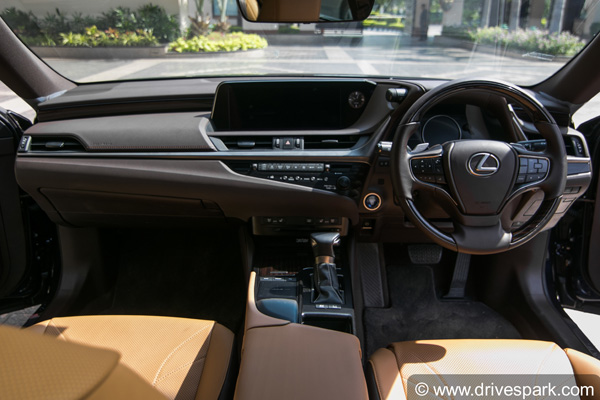 2018 Lexus ES 300h Review — Designed To Impress