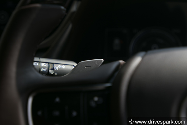 2018 Lexus ES 300h Review — Designed To Impress