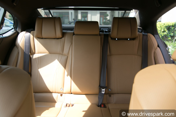 2018 Lexus ES 300h Review — Designed To Impress