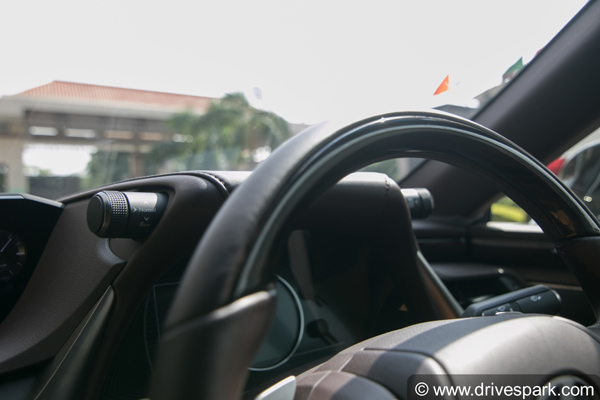 2018 Lexus ES 300h Review — Designed To Impress