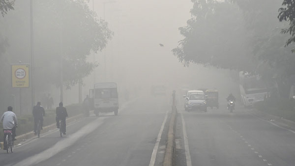 Delhi Air Pollution: Government Proposes Banning Private Cars On Delhi Streets Delhi Air Pollution: Government Proposes Banning Private Cars On Delhi Streets