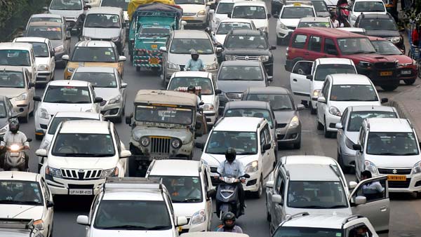 Delhi Air Pollution: Government Proposes Banning Private Cars On Delhi Streets Delhi Air Pollution: Government Proposes Banning Private Cars On Delhi Streets