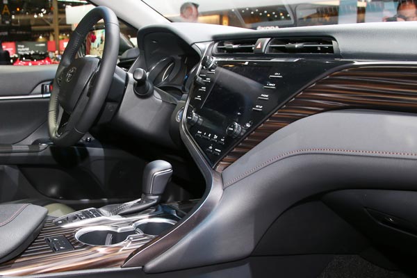 2018 Paris Motor Show: New Toyota Camry Hybrid Showcased — Cleaner And Smarter