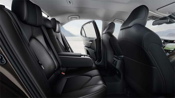 EXCLUSIVE: New Toyota Camry Spotted Testing In Bangalore — Launch In 2019