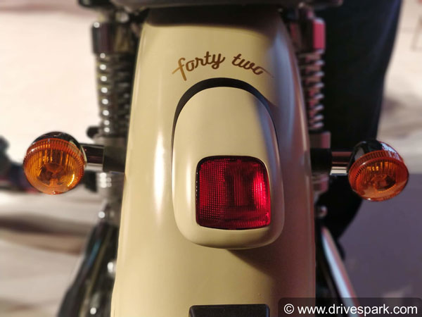 New Jawa 42 Motorcycle: Top Speed, Mileage, Seat Height Plus A Lot Else To Know New Jawa 42 Motorcycle: Top Speed, Mileage, Seat Height Plus A Lot Else To Know