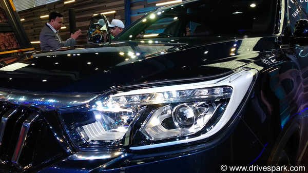 Mahindra's Flagship SUV To Launch On November 26 — To Be Called Alturas 