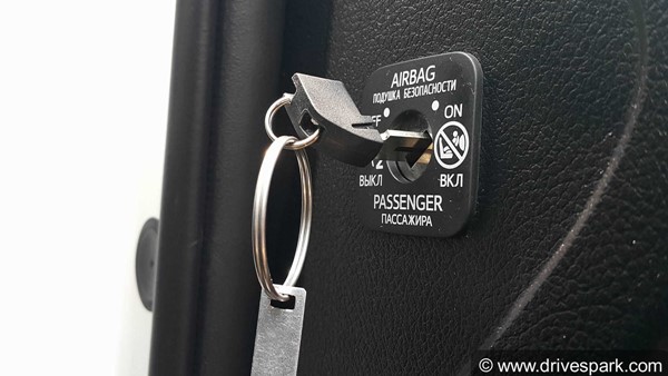 Maruti Ertiga 2018 Vs Marazzo Vs Innova Crysta: Specifications, Design, Features & Other Details