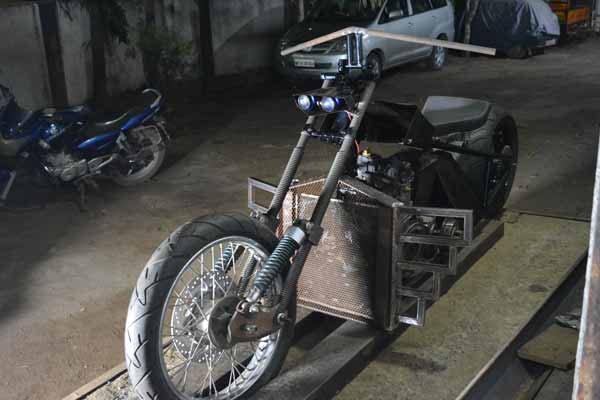 10-Feet-Long Bike Made Out Of Junk Parts 10-Feet-Long Bike Made Out Of Junk Parts