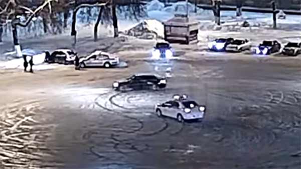 Car Drifting In Snow — Watch How Russian Drifters Are Celebrating Christmas With Cops