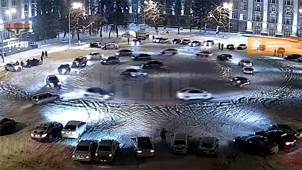 Car Drifting In Snow — Watch How Russian Drifters Are Celebrating Christmas With Cops