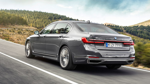 New 2019 BMW 7-Series Unveiled: Flagship Sedan Now Bigger & More Powerful Than Before!