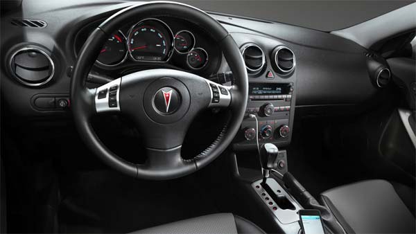 Man Gifts Car To McDonalds Employee: Heart-Warming Incident In Kansas