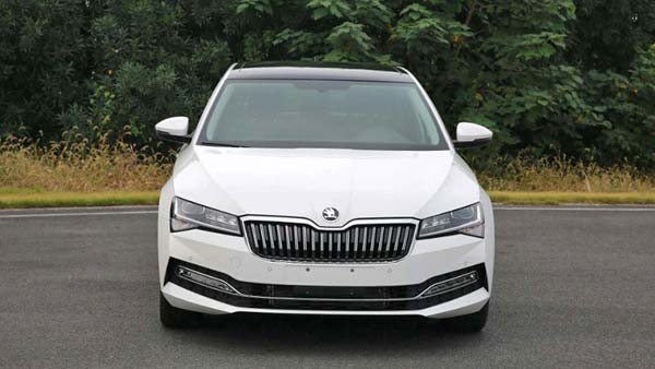 New Skoda Superb Facelift