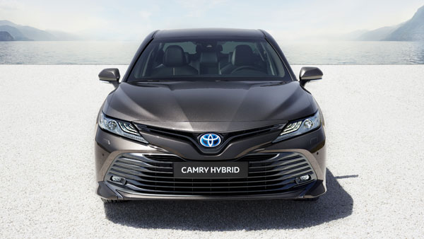 New 2019 Toyota Camry Hybrid Spied Again: Set To Launch On The 18th January
