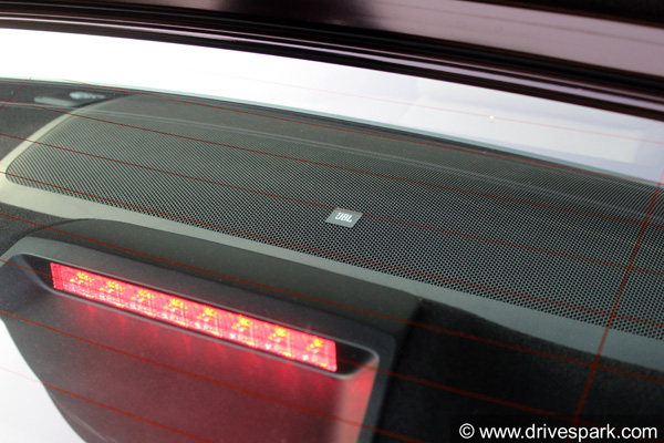 2019 toyota camry jbl speakers