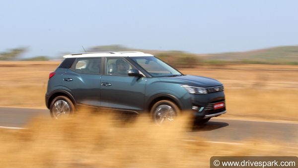 mahindra xuv300 running shot side mahindra xuv300 running shot side