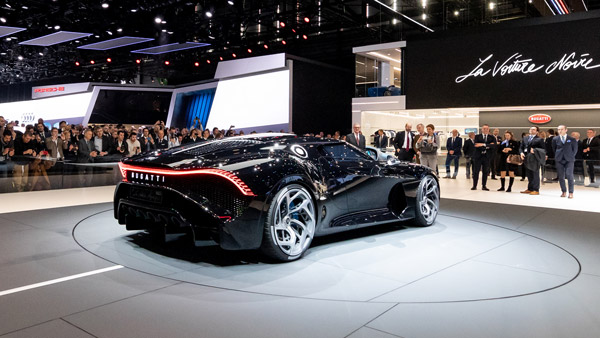 bugatti la voiture noire rear