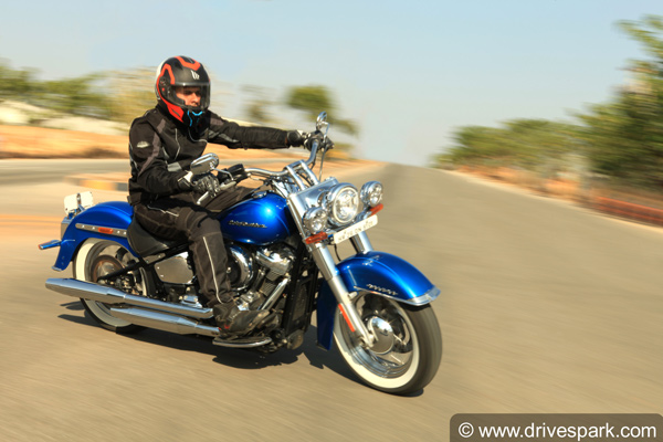 harley davidson softail deluxe handling