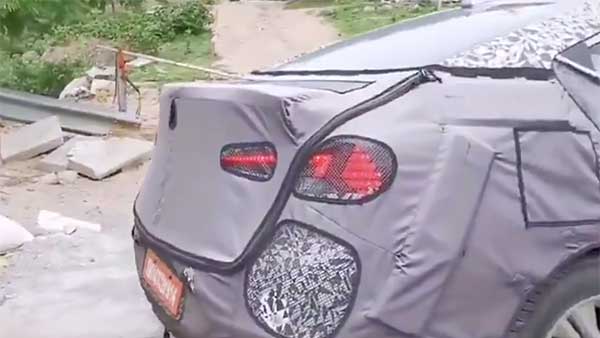 Hyundai Elantra Facelift Snapped Testing Again — Expected To Launch By 2020