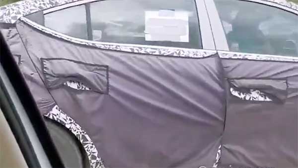 Hyundai Elantra Facelift Snapped Testing Again — Expected To Launch By 2020