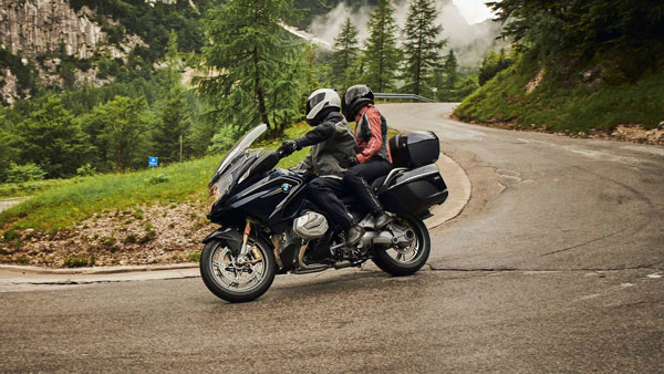BMW Motorrad R 1250 R And R 1250 RT Motorcycles Launched In India At Rs 15.95 Lakh: Specs, Features & Other Details BMW Motorrad R 1250 R And R 1250 RT Motorcycles Launched In India At Rs 15.95 Lakh: Specs, Features & Other Details