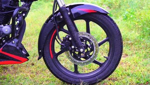 Bajaj Pulsar 125 With Split Seats & Sporty Graphics Arrive At Dealerships: Launch Soon