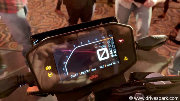 KTM Duke 790 Power Parts Revealed: Bar End Mirrors, Windscreen & More