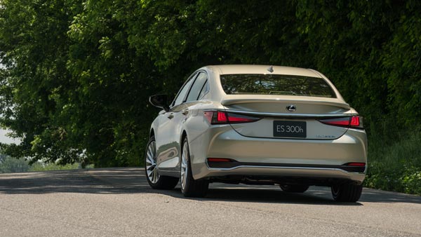 New Lexus ES 300h BS-VI Specs Leaked Ahead Of India Launch
