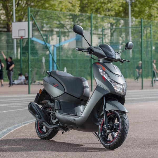 Mahindra Two Wheelers Acquires 100 Percent Stake In Peugeot Motocycles