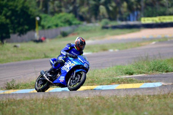 Suzuki Gixxer Cup Endurance Race 2019: New 250cc Race Bikes Used For The First Time Suzuki Gixxer Cup Endurance Race 2019: New 250cc Race Bikes Used For The First Time