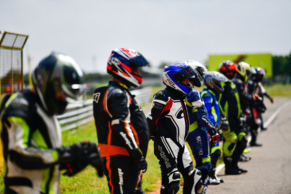 Suzuki Gixxer Cup Endurance Race 2019: New 250cc Race Bikes Used For The First Time Suzuki Gixxer Cup Endurance Race 2019: New 250cc Race Bikes Used For The First Time
