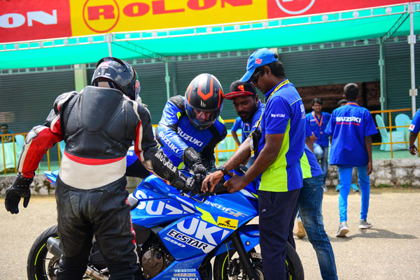 Suzuki Gixxer Cup Endurance Race 2019: New 250cc Race Bikes Used For The First Time Suzuki Gixxer Cup Endurance Race 2019: New 250cc Race Bikes Used For The First Time