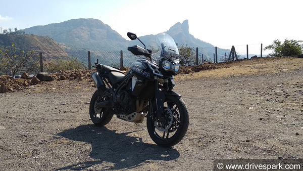 Triumph Diwali Discount Offers & Benefits Available With Select Models