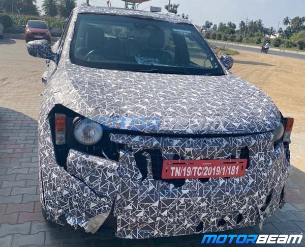 New Mahindra XUV500 Interiors Spied