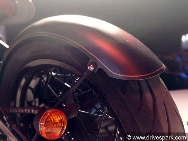 Jawa Perak Top Features: Retro-Bobber Design, Single-Pod Instrument Cluster, BS-VI Compliant Engine & Other Segment-First Features