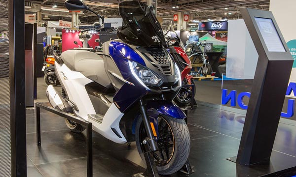 Spy Pics: Peugeot Pulsion Maxi-Scooter Spotted Testing In India