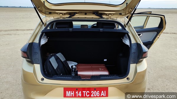 Tata Altroz First Drive Review: Driving Impressions, Performance, Handling, Mileage, Features & All Other Details Tata Altroz First Drive Review: Driving Impressions, Performance, Handling, Mileage, Features & All Other Details